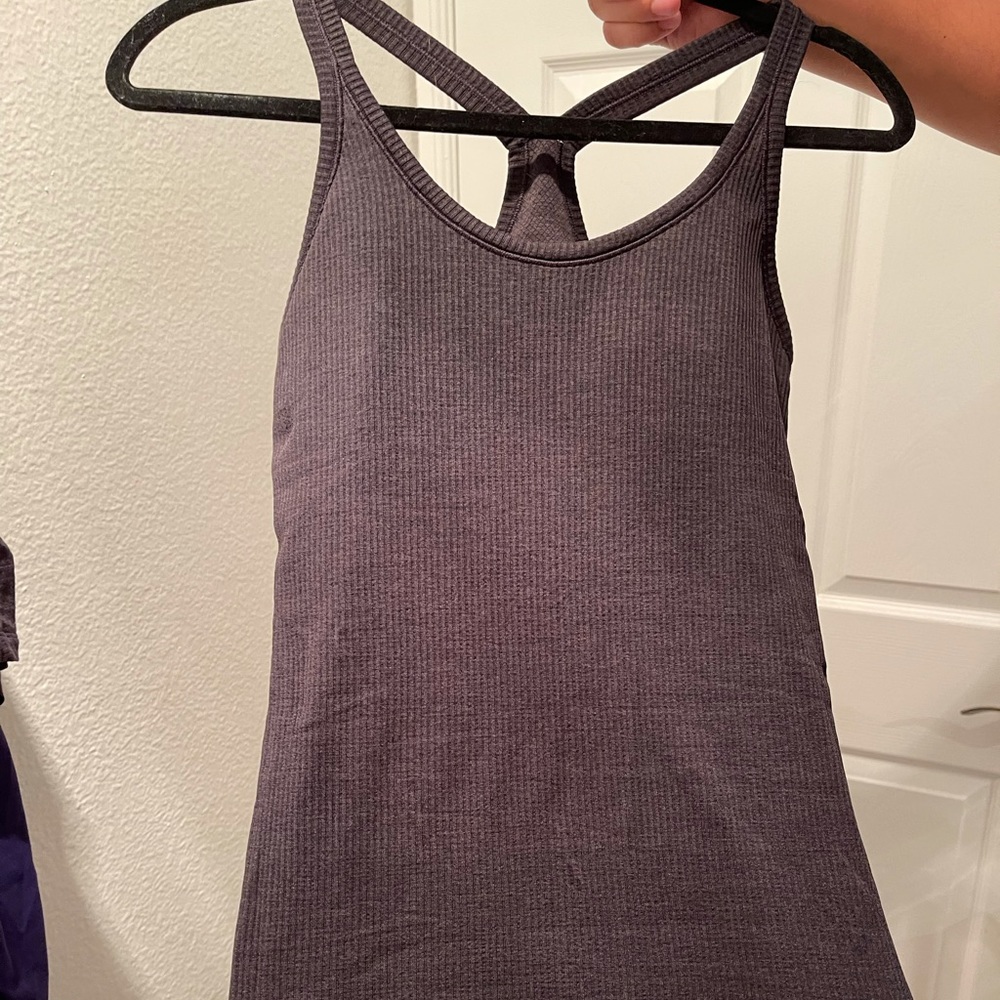 Lululemon tank